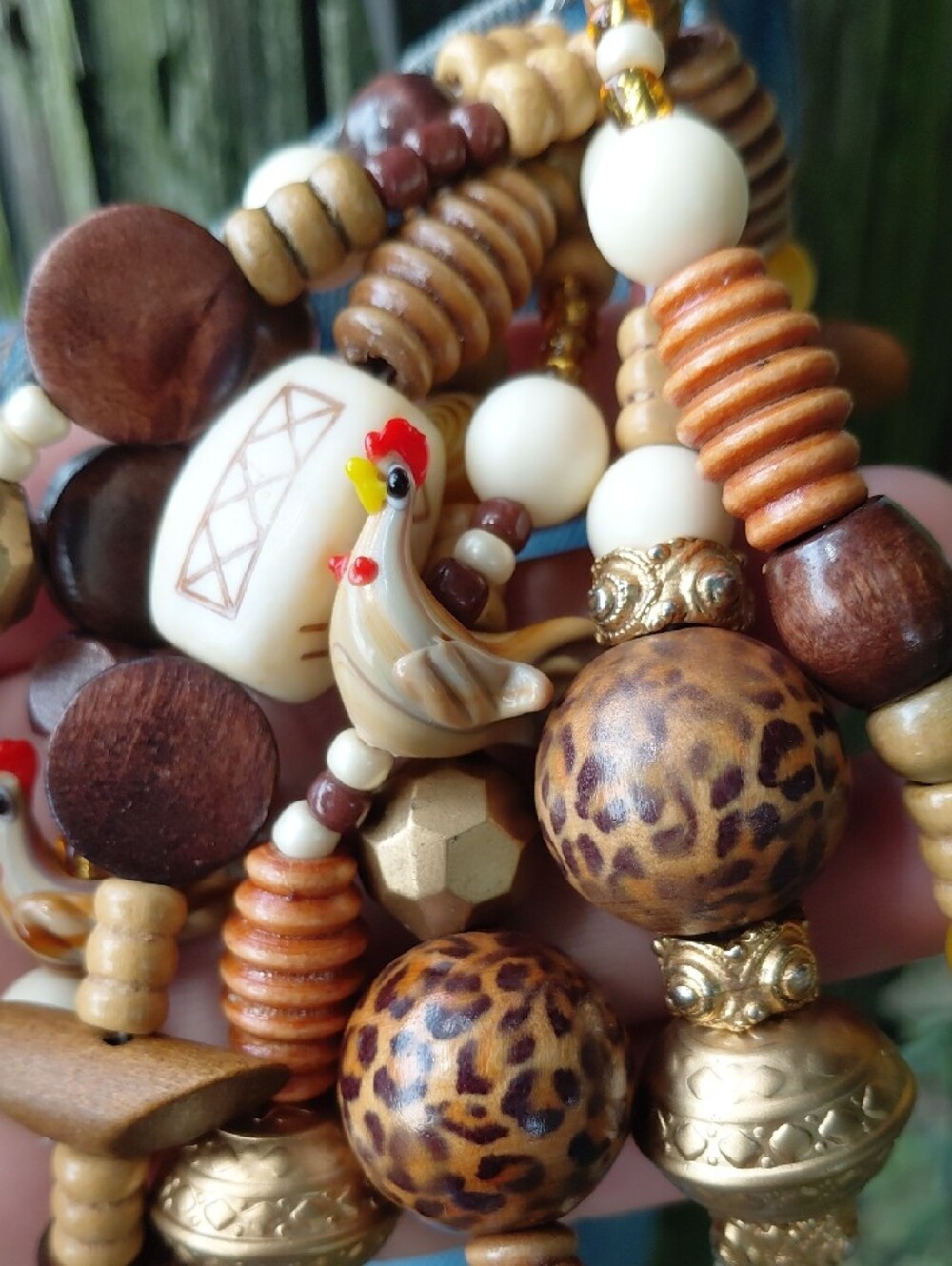 Handcrafted Chicken Keychain - Picture 6 of 6